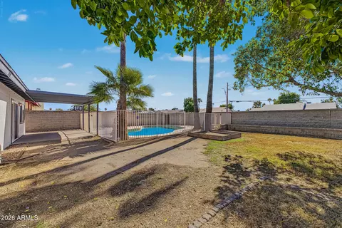 Exterior - 3045 W Libby St, Phoenix, AZ 85053 photo 6 of 9