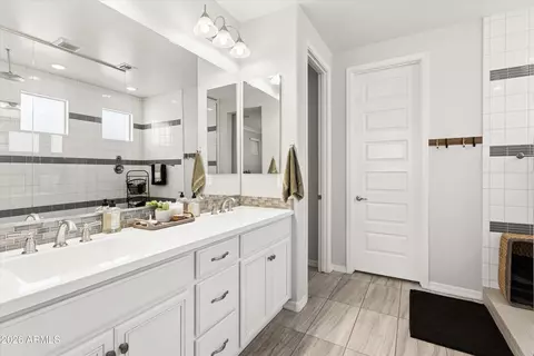 Bath - 10744 E Sheffield Dr, Mesa, AZ 85212 photo 1 of 4