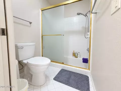 Bath - 4001 E Lupine Ave, Phoenix, AZ 85028 photo 2 of 3