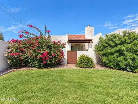 Exterior - 4001 E Lupine Ave, Phoenix, AZ 85028 photo 3 of 9