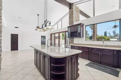 Kitchen - 1435 E Rancho Dr, Phoenix, AZ 85014 photo 4 of 4