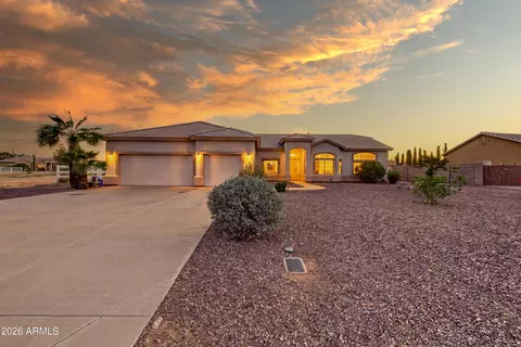 10606 W Quartz Dr, Casa Grande, AZ 85193