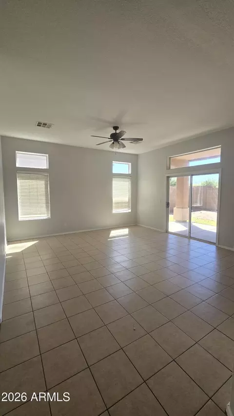 Living - 6522 S 5th Pl, Phoenix, AZ 85042 photo 1 of 2