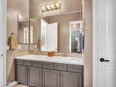 Bath - 25809 N 55th Dr, Phoenix, AZ 85083 photo 6 of 8