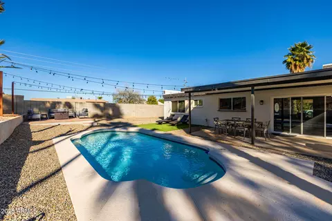 Exterior - 15236 N 20th Pl, Phoenix, AZ 85022 photo 7 of 11