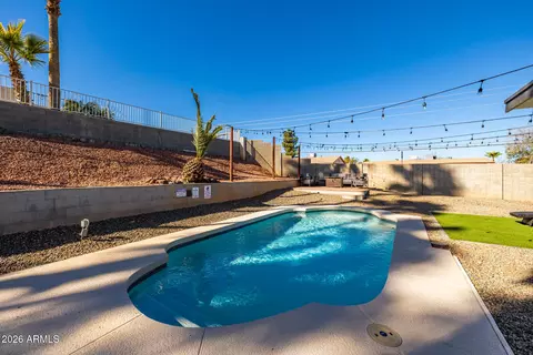 Exterior - 15236 N 20th Pl, Phoenix, AZ 85022 photo 8 of 11