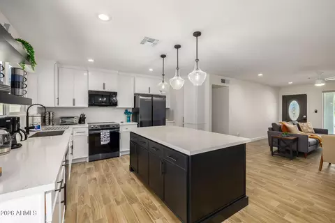 Kitchen - 15236 N 20th Pl, Phoenix, AZ 85022 photo 1 of 5