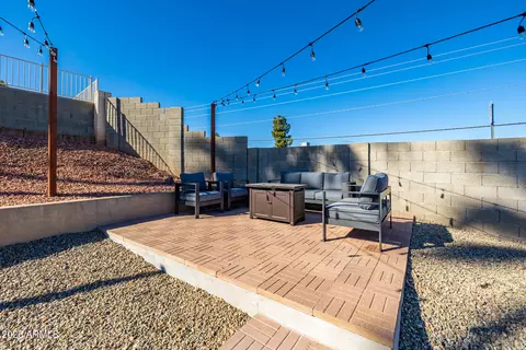 Exterior - 15236 N 20th Pl, Phoenix, AZ 85022 photo 9 of 11