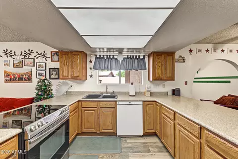 Kitchen - 1514 E Hilton Ave, Mesa, AZ 85204 photo 3 of 4