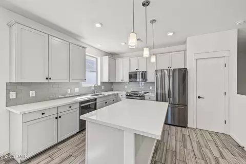 300 N Gila Springs Blvd #111, Chandler, AZ 85226