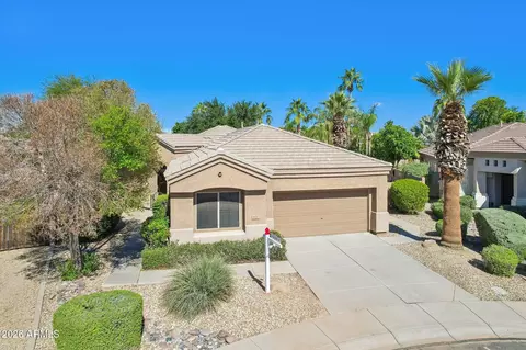 832 W Raven Dr, Chandler, AZ 85286