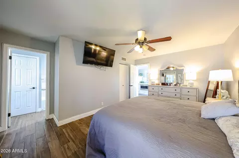 Bedroom - 1229 E Rowlands Ln, Phoenix, AZ 85022 photo 2 of 2