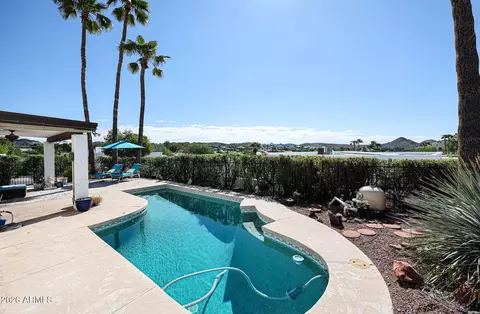 Exterior - 1229 E Rowlands Ln, Phoenix, AZ 85022 photo 2 of 8