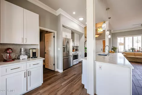 Kitchen - 1229 E Rowlands Ln, Phoenix, AZ 85022 photo 6 of 6