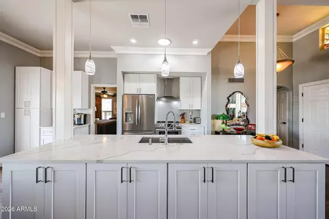 Kitchen - 1229 E Rowlands Ln, Phoenix, AZ 85022 photo 2 of 6