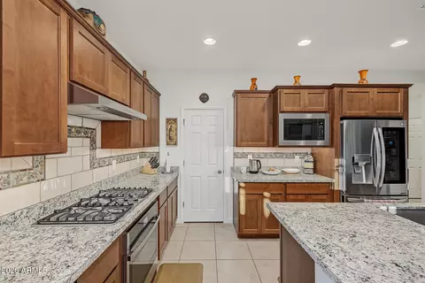 Kitchen - 17535 E Silver Sage Ln, Rio Verde, AZ 85263 photo 5 of 5