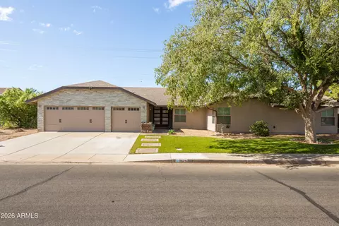 942 N Jesse St, Chandler, AZ 85225