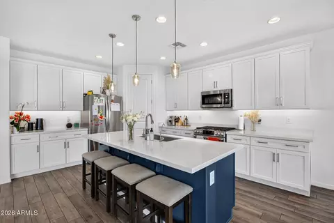 Kitchen - 10941 E Texas Ave, Mesa, AZ 85212 photo 2 of 7