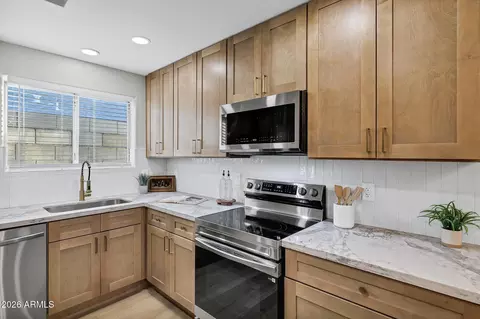 Kitchen - 802 S 5th Ave, Phoenix, AZ 85003 photo 2 of 4