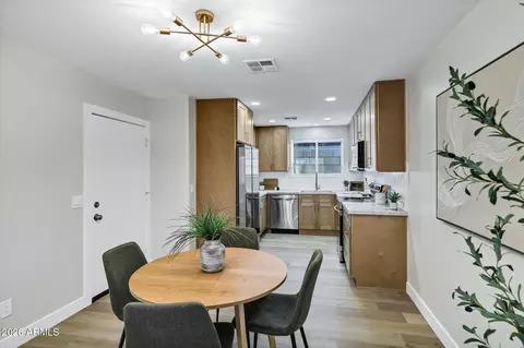 Dining - 802 S 5th Ave, Phoenix, AZ 85003 photo 3 of 3