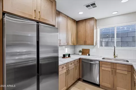 Kitchen - 802 S 5th Ave, Phoenix, AZ 85003 photo 3 of 4