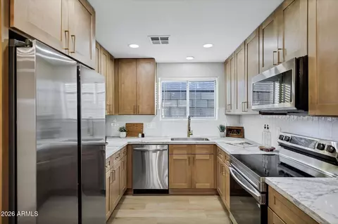 Kitchen - 802 S 5th Ave, Phoenix, AZ 85003 photo 4 of 4