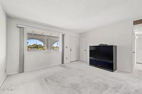 Living - 4313 E Southern Ave, Phoenix, AZ 85042 photo 1 of 2