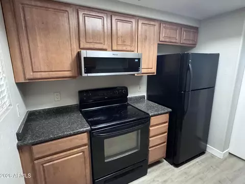 Kitchen - 3434 E Baseline Rd #122, Phoenix, AZ 85042 photo 6 of 7