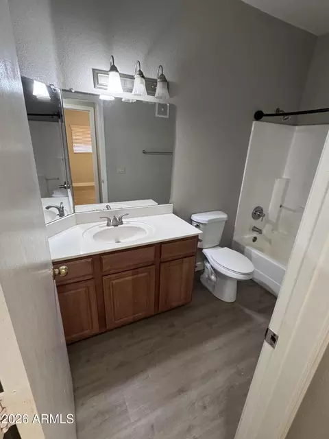 Bath - 3434 E Baseline Rd #122, Phoenix, AZ 85042 photo 1 of 2
