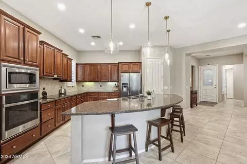 Kitchen - 4479 E Narrowleaf Dr, Gilbert, AZ 85298 photo 3 of 4