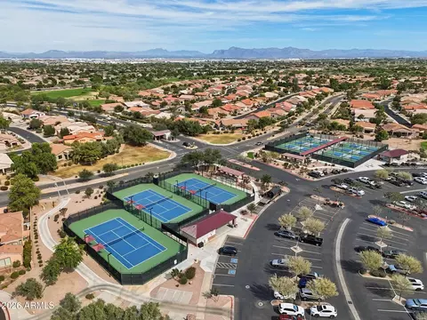 View/Area - 4479 E Narrowleaf Dr, Gilbert, AZ 85298 photo 3 of 14