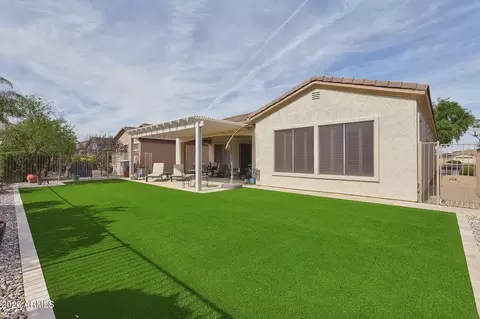 Exterior - 4479 E Narrowleaf Dr, Gilbert, AZ 85298 photo 4 of 8