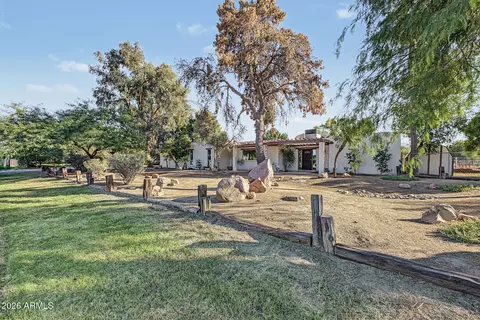6445 W Vineyard Rd, Laveen, AZ 85339