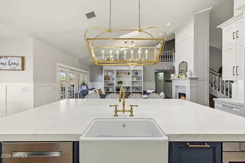 Kitchen - 910 E Juanita Ave, Gilbert, AZ 85234 photo 13 of 18