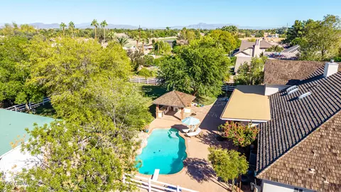 View/Area - 910 E Juanita Ave, Gilbert, AZ 85234 photo 6 of 7