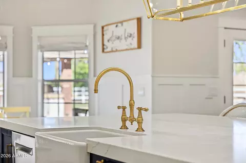 Kitchen - 910 E Juanita Ave, Gilbert, AZ 85234 photo 10 of 18