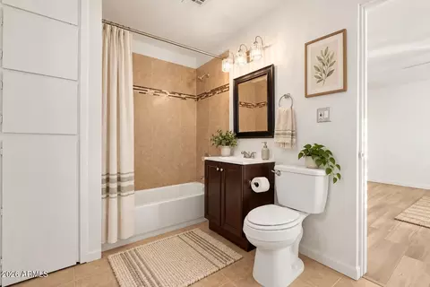 Bath - 6246 N 23rd Ave, Phoenix, AZ 85015 photo 3 of 6
