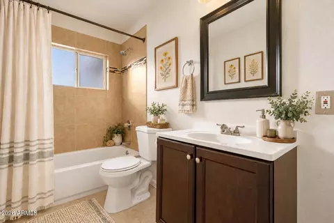 Bath - 6246 N 23rd Ave, Phoenix, AZ 85015 photo 2 of 6