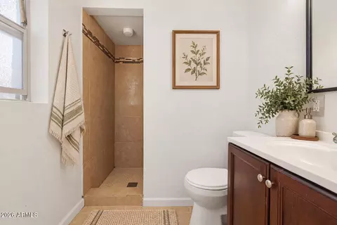 Bath - 6246 N 23rd Ave, Phoenix, AZ 85015 photo 5 of 6