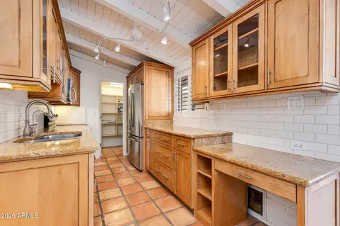Kitchen - 4203 N 36th St #4, Phoenix, AZ 85018 photo 1 of 3