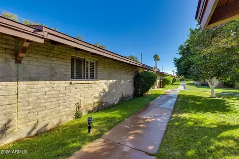 Exterior - 4203 N 36th St #4, Phoenix, AZ 85018 photo 6 of 7