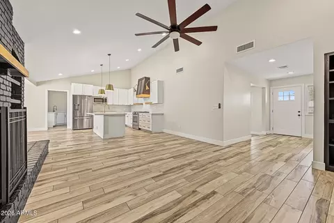 Entry Way - 535 N Cherry --, Mesa, AZ 85201 photo 1 of 2