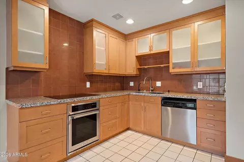 Kitchen - 2810 E Glenrosa Ave #9, Phoenix, AZ 85016 photo 1 of 2