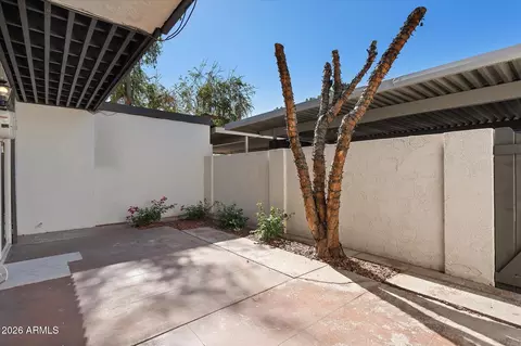 Exterior - 2810 E Glenrosa Ave #9, Phoenix, AZ 85016 photo 5 of 9