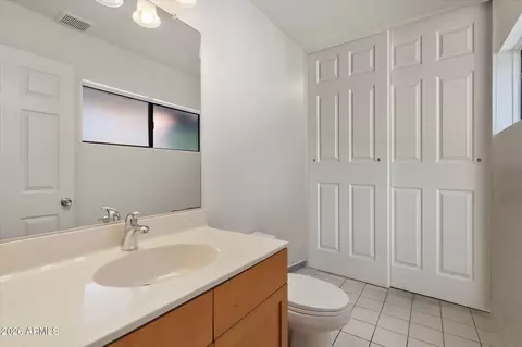 Bath - 2810 E Glenrosa Ave #9, Phoenix, AZ 85016 photo 1 of 4