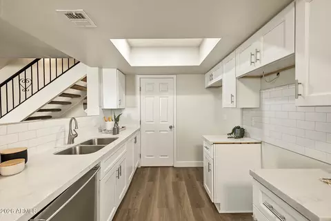 Kitchen - 6637 N 27th Ave, Phoenix, AZ 85017 photo 1 of 3