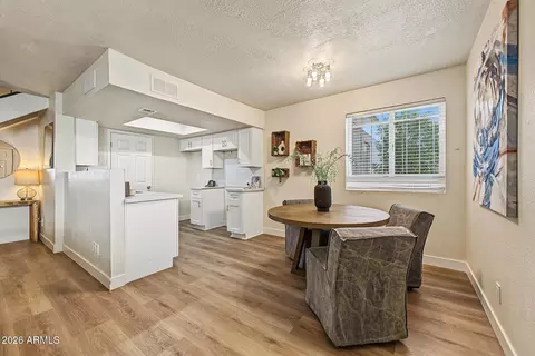 Dining - 6637 N 27th Ave, Phoenix, AZ 85017 photo 1 of 2