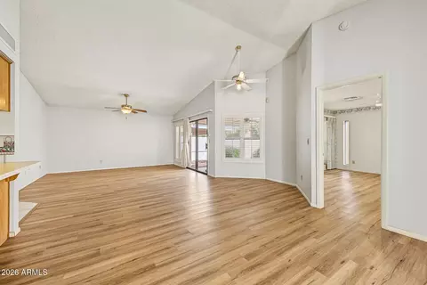 Living - 601 W Beverly Ln, Phoenix, AZ 85023 photo 1 of 7