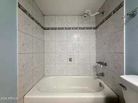 Bath - 3901 W Acoma Dr, Phoenix, AZ 85053 photo 4 of 4