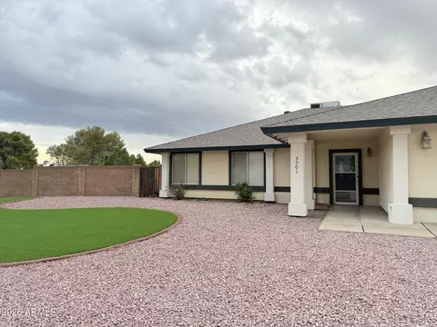 Exterior - 3901 W Acoma Dr, Phoenix, AZ 85053 photo 8 of 8
